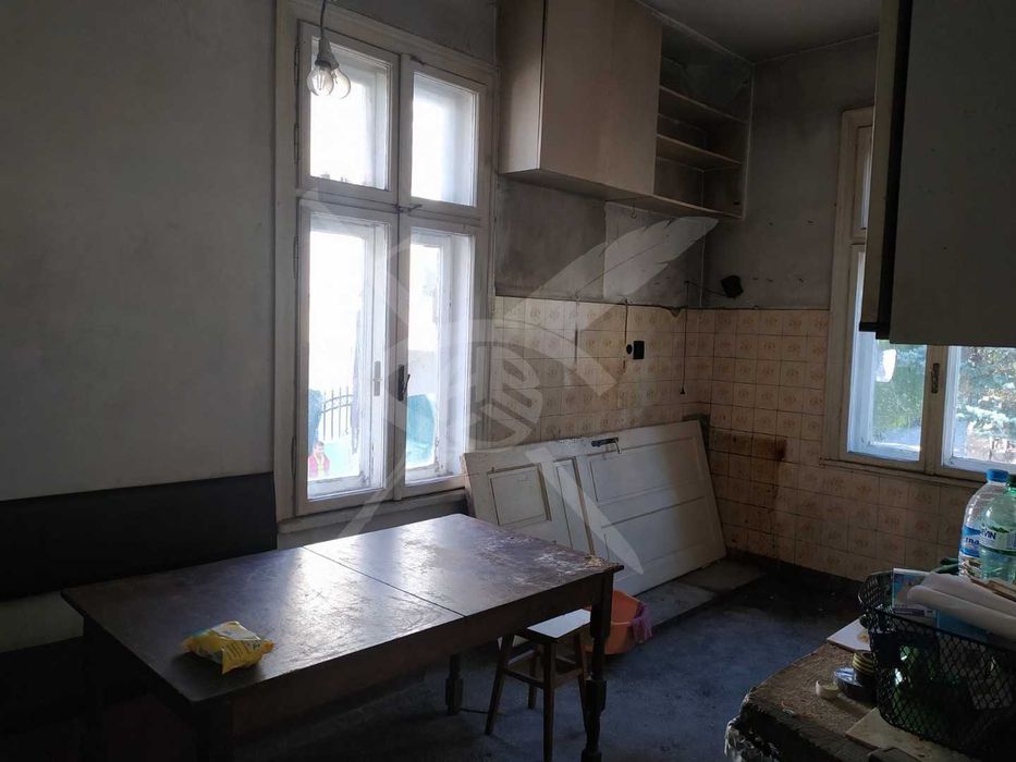 Продава се Къща в София, Яворов - 180 кв.м за 4167 €/кв.м - Снимка #4