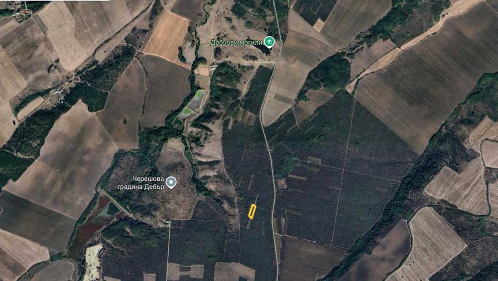 Парцел 2320 м2 - отличен за лозе/градина/пчелин, до път Дебър–Брягово