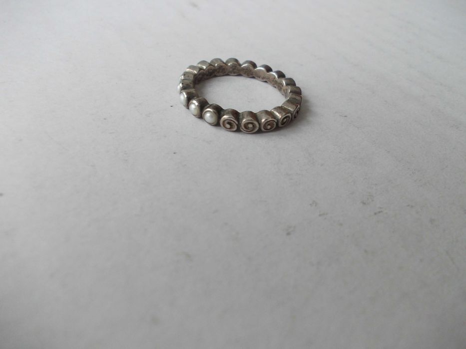 Inel vechi din argint cu 5 perle