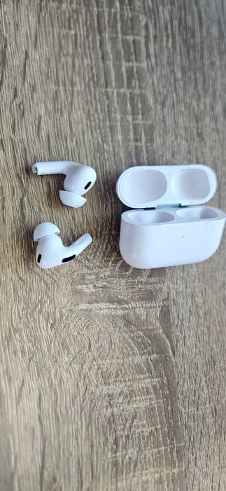 Apple Airpods pro 2 + Гумен калъф