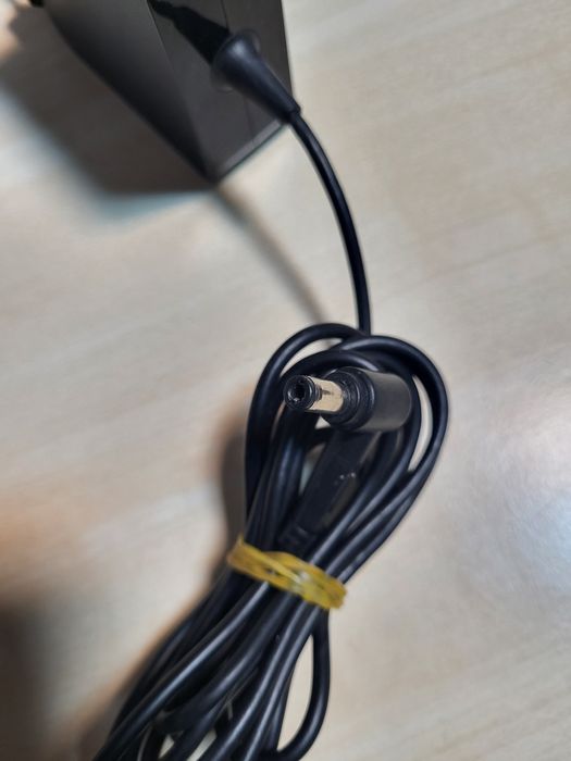 Asus зарядно за лаптоп 45W