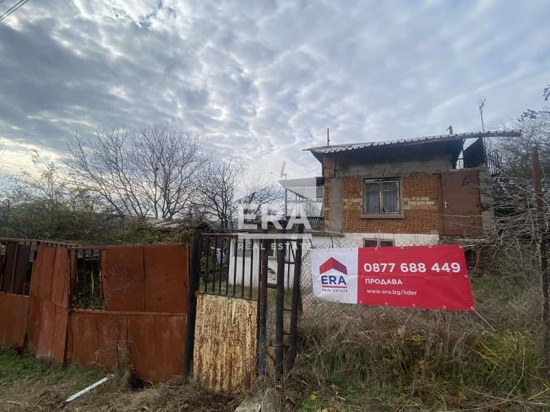 Вила в местност Караач