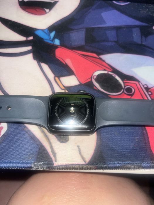 Продам часы apple se 40mm