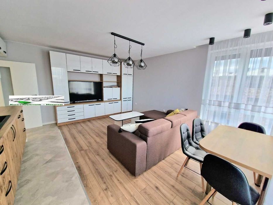 Дава се под наем Двустаен апартамент в Пловдив, Остромила - 67 кв.м за 459 € - Снимка #1