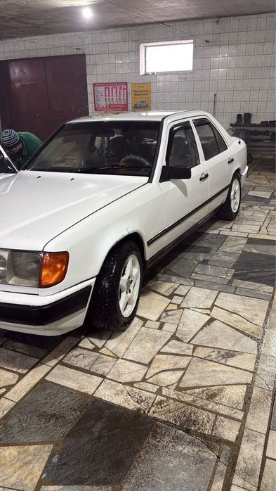 Продам мерседес w124