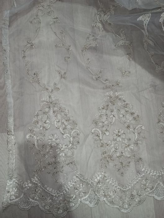 Тюль лежит в пакете не пользуюсь,