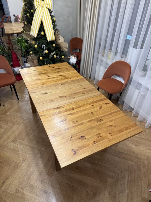 Продается стол