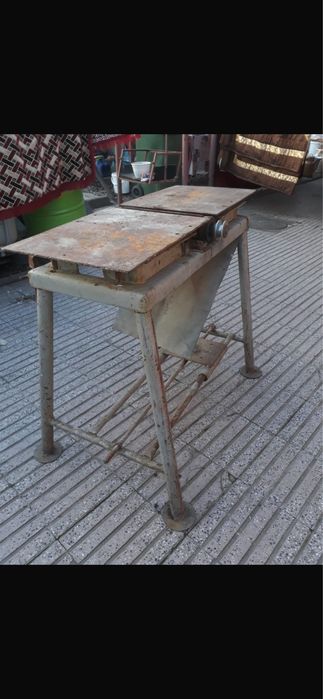 Masa circular cu ax si fulie pret.520 lei.