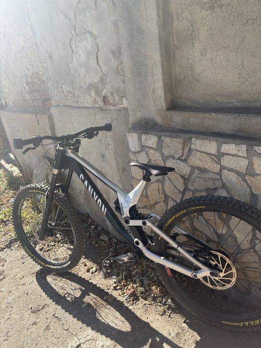 Продавам колело Canyon Sender 2021 година