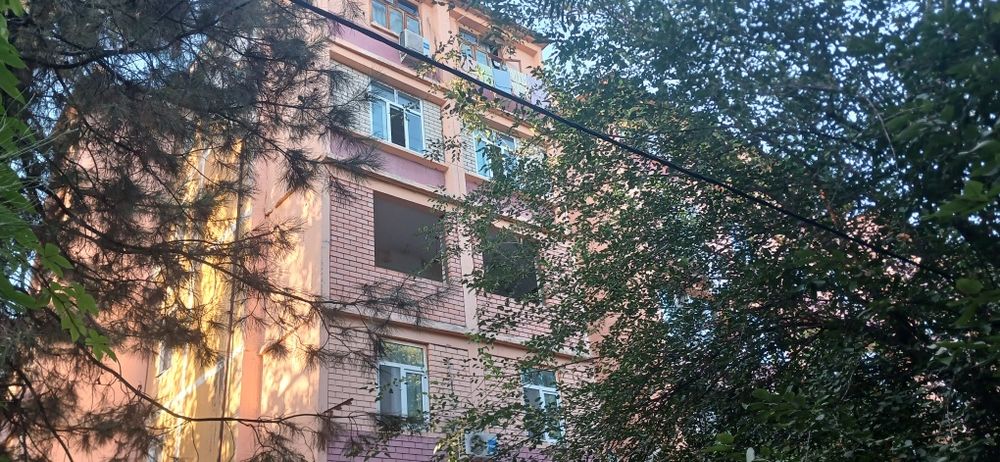 Balkonga g'isht teramiz