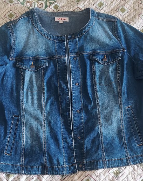 Продам вещи(куртку, платье)