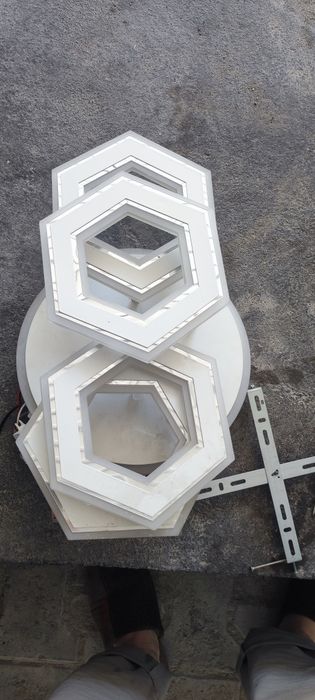 Две люстры  за 3000 тенге. Район Саяхат