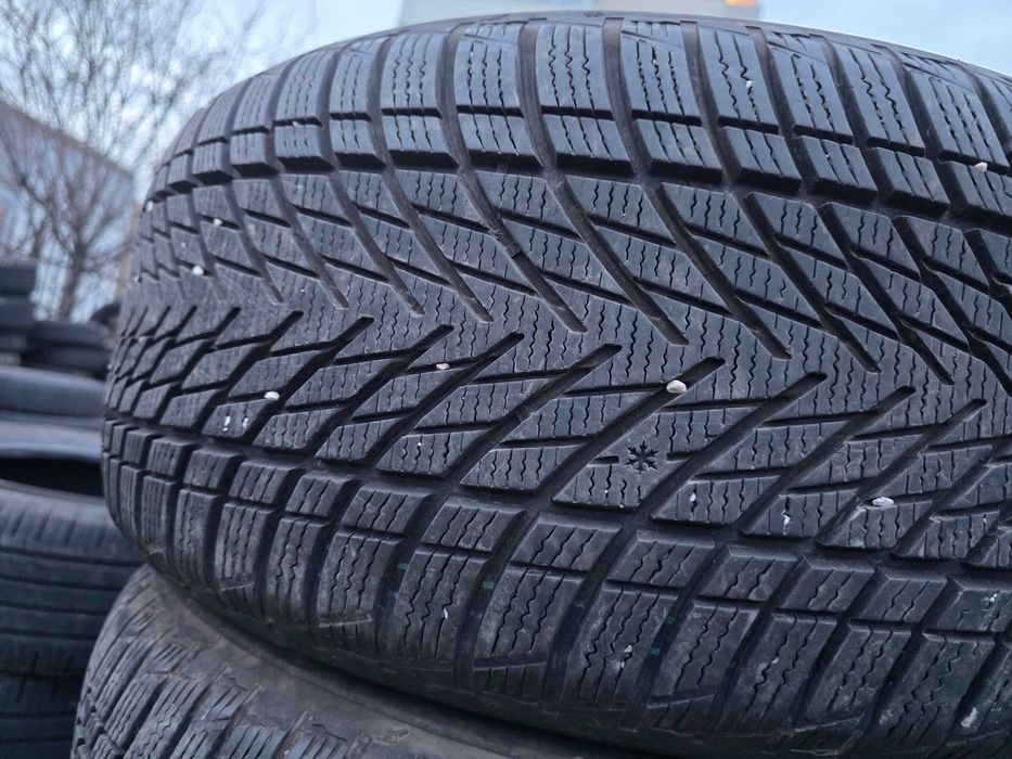 2бр Зимни гуми 245 45 18 - Goodyear - DOT 2023