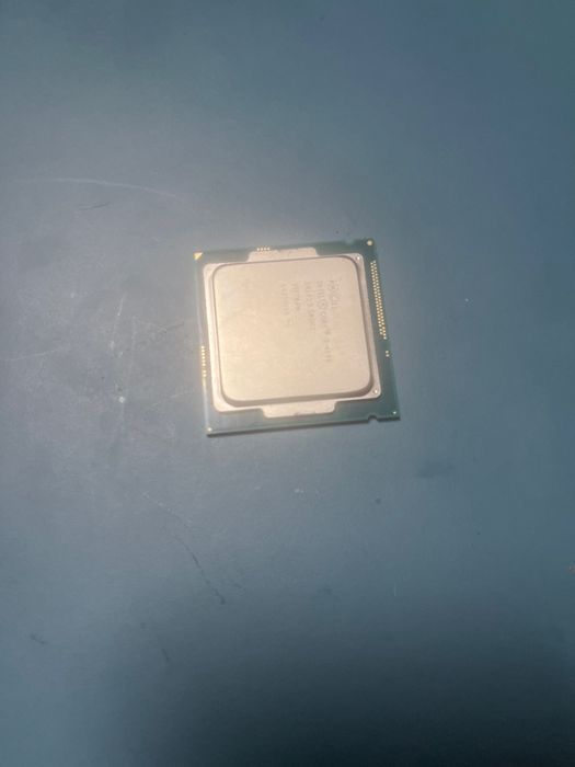 Процесори един не работи