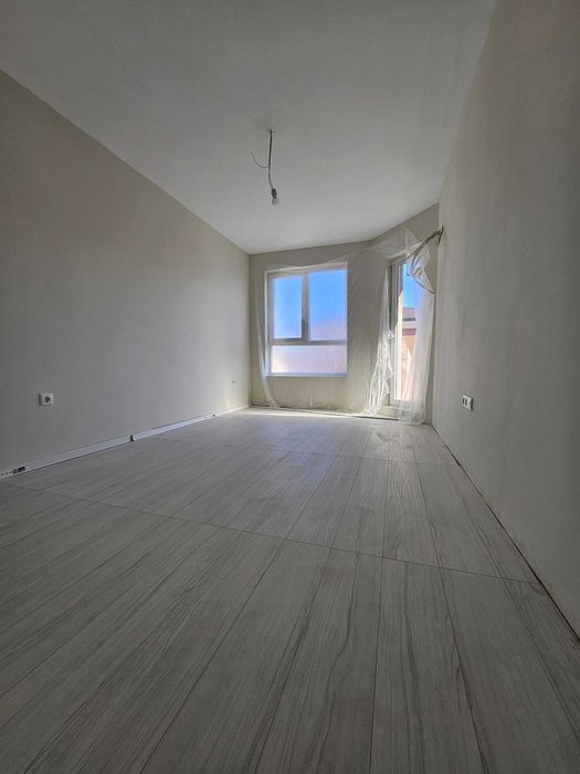 Продава се Тристаен апартамент в Пловдив, Остромила - 80 кв.м за 1988 €/кв.м - Снимка #6