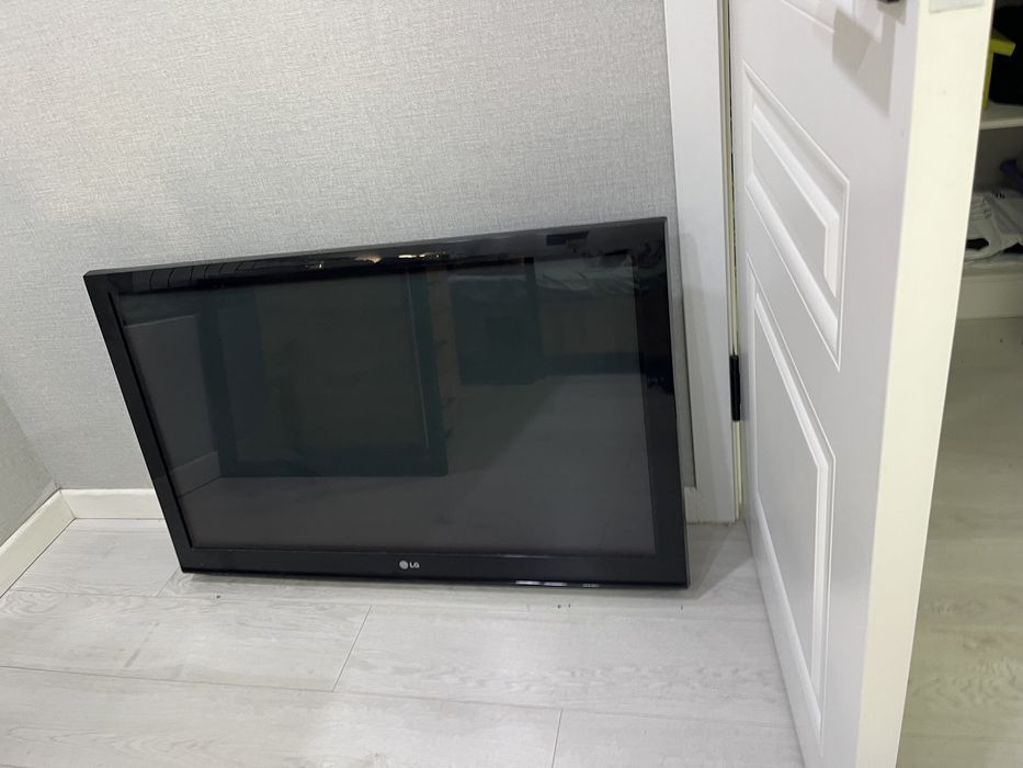 Продам телевизор LG в рабочем состоянии