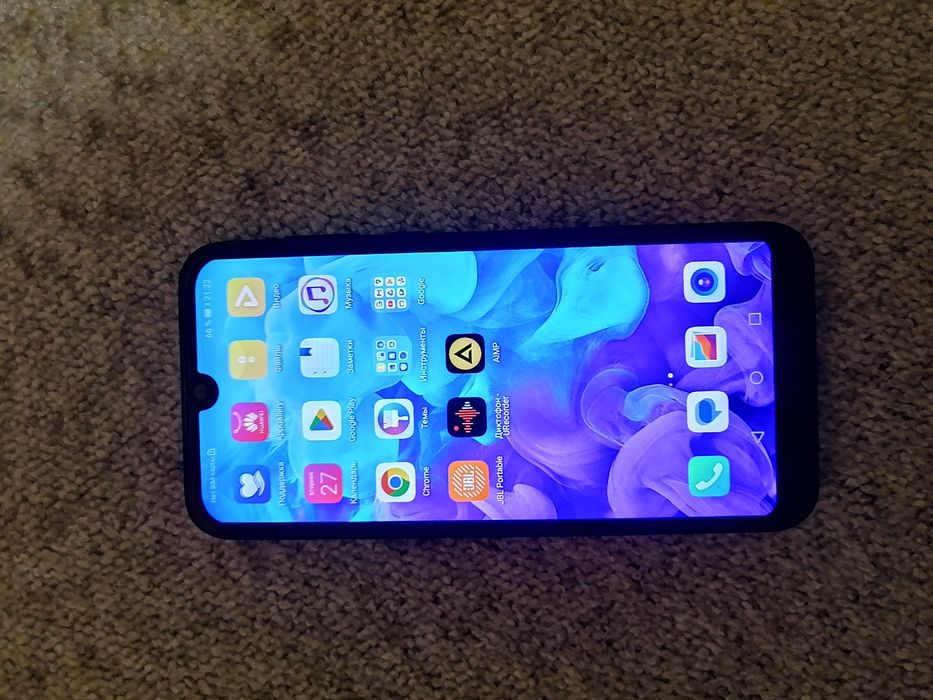 Продам смартфон HUAWEI Y5 2019