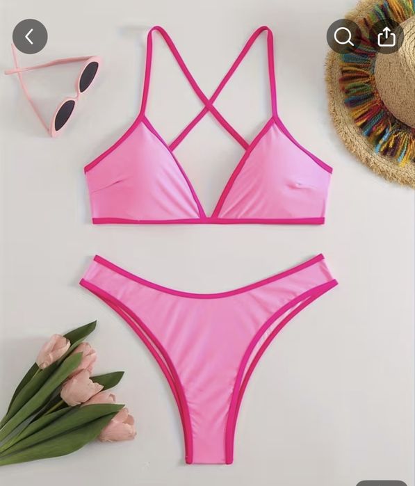 Costum de baie nou roz