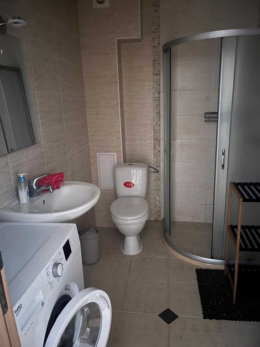 Студио с дворче в Бяла