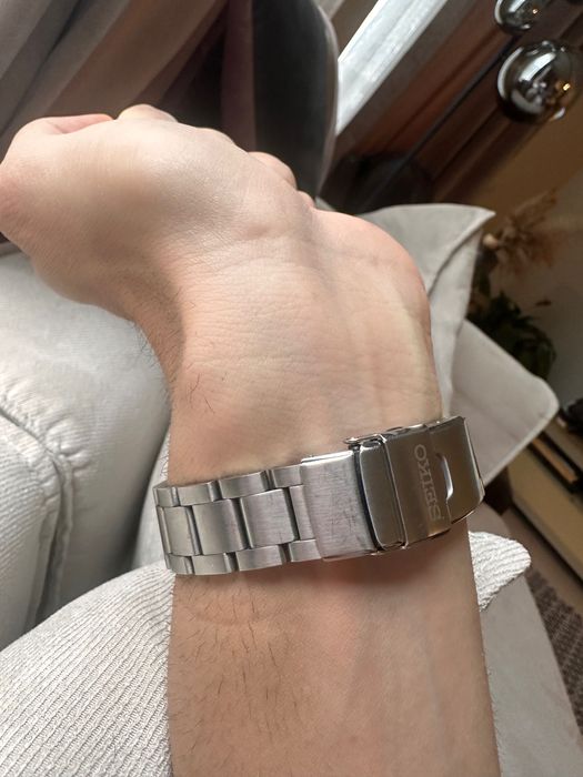 Продавам часовник Seiko Prospex Sumo SPB 323J1