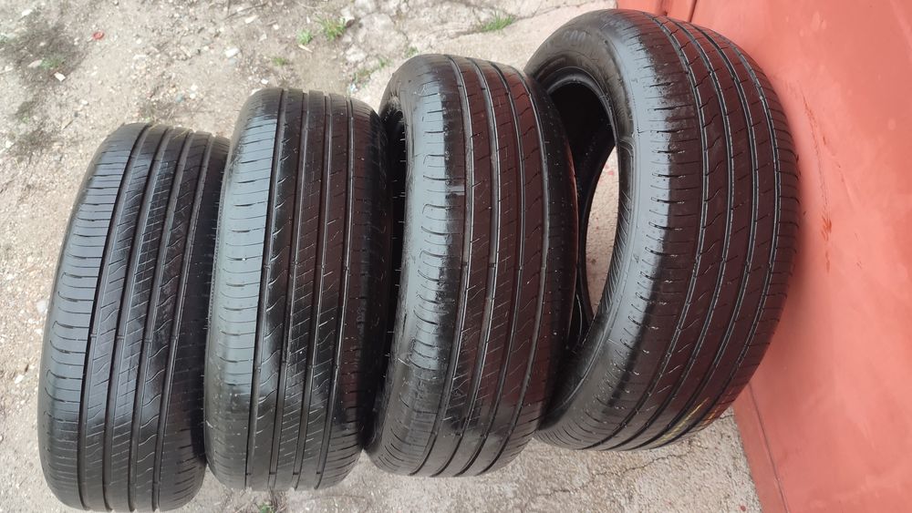 Vând anvelope 215/55/17