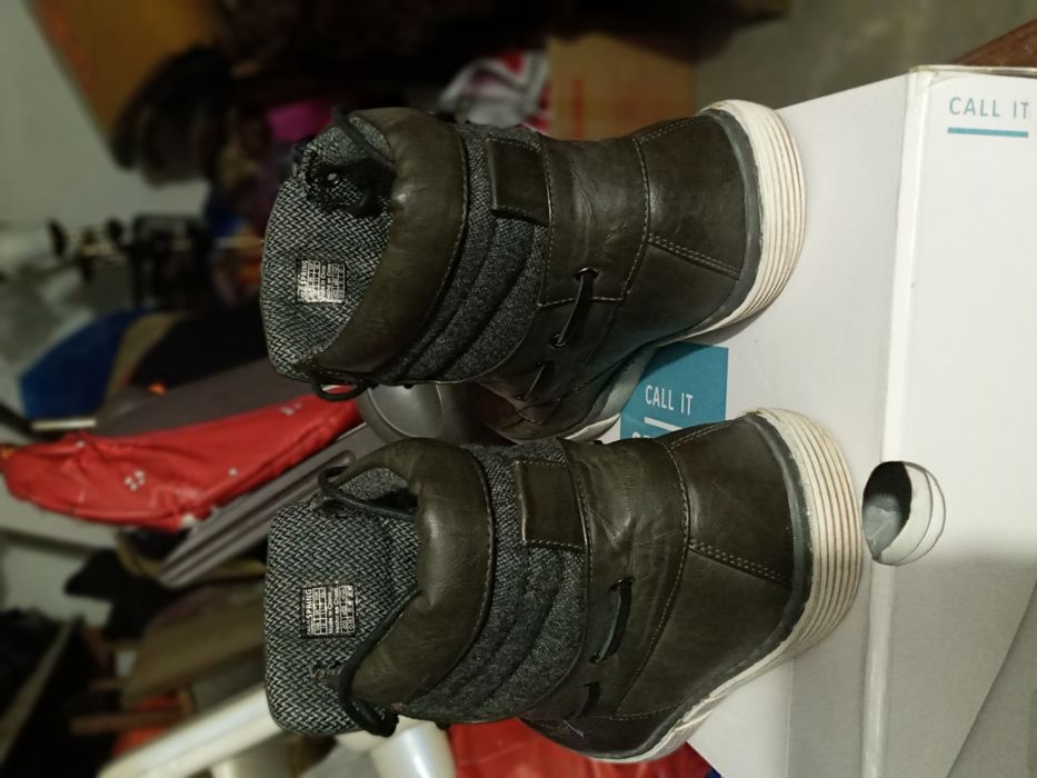 Продам Ботинки ( весна,осень).