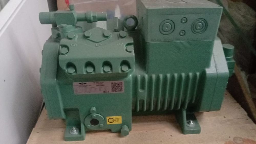 Продам Компрессор для холодилнова оборудование