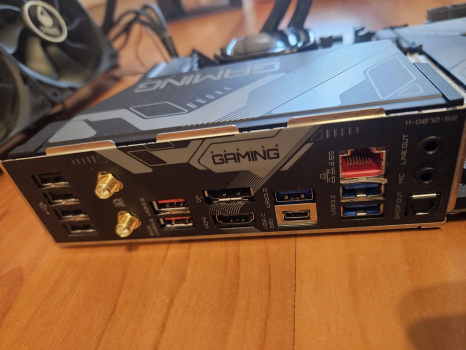 Дъно Gigabyte Z790 Gaming X AX, процесор I9 13900K и водно охлаждане