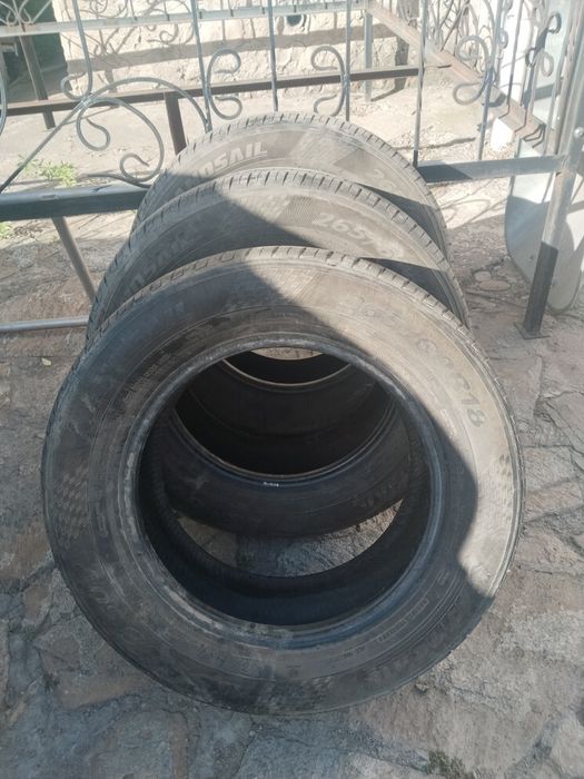 Продается шины 3 штуки