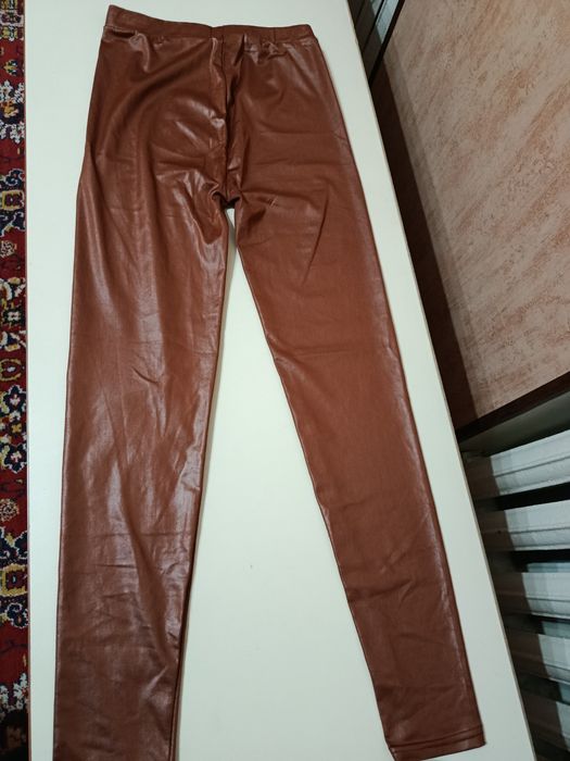Кожаные брюки , юбки
