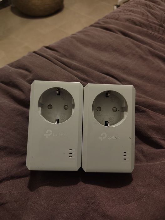 Комплект адаптери Powerline Tp-Link TL-PA7017P KIT, AV1000 Gigabit

 4