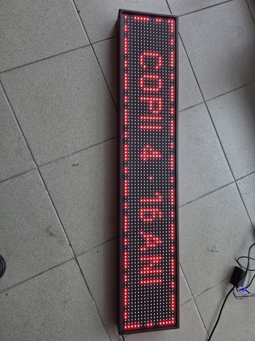 Panou reclamă luminoasă