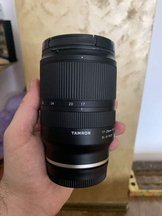 Tamron 17-28mm f2.8 Sony E / Godox V1 Sony (cap rotund)