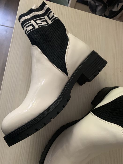 Ghete albe piele ECO mărimea 38