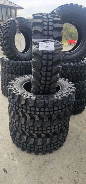 205 70 R 15 off road Tz.Gomme Tasad • OLX.ro