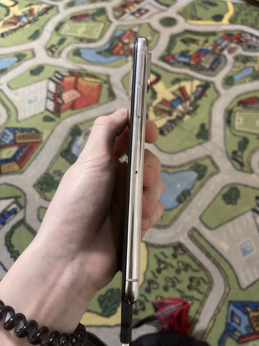 ПРОДАМ/ОБМЕН Iphone xs 64gb акб 96