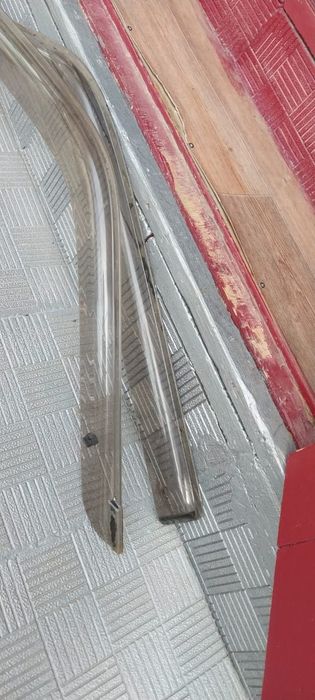 Ветровики на Рав4