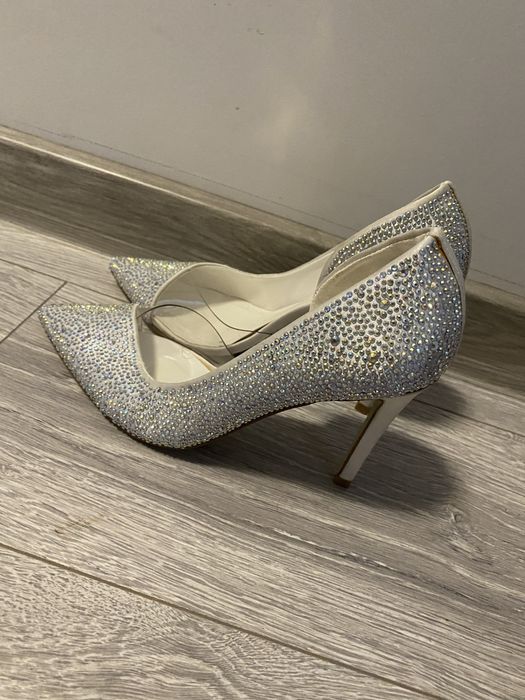 Давски обувки на тънък ток