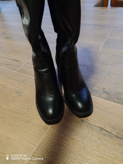 Дамски боти и ботуши