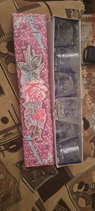 Чайный сервиз и стопки