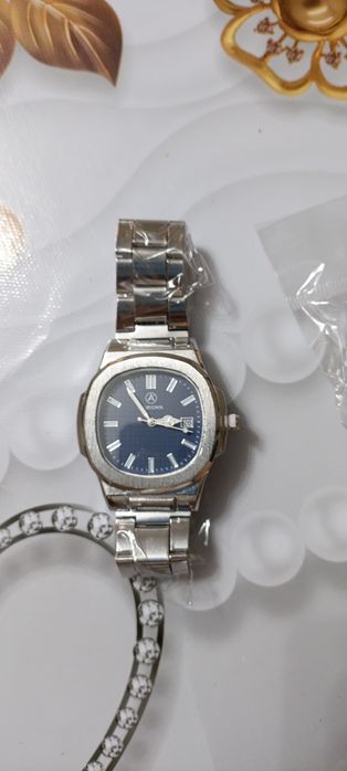 Часы от Aurionn 2шт