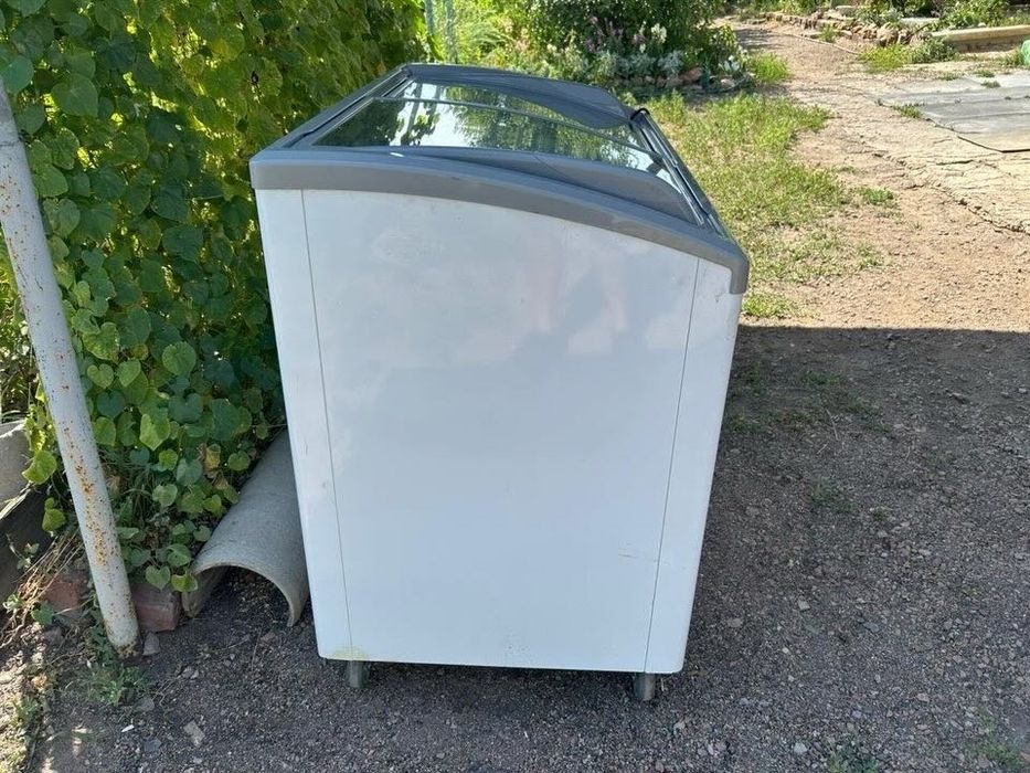 Продам морозильник