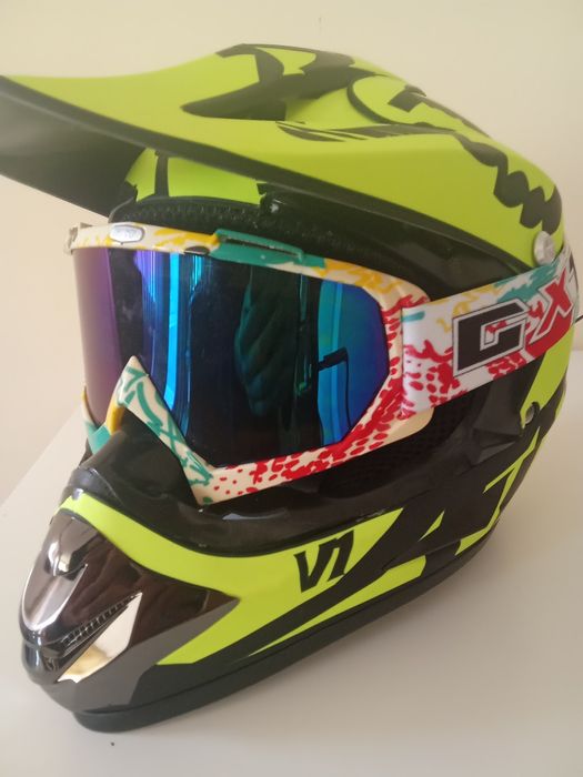 Мото каска и очила Спешно!