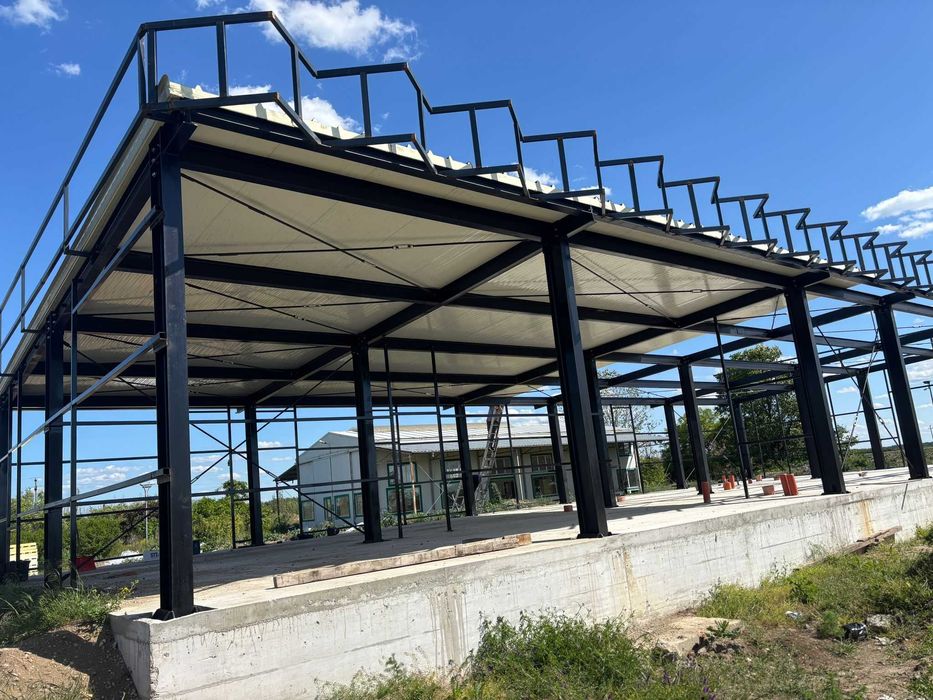 Panouri sandwich/Structuri Metalice/Montaje la cheie