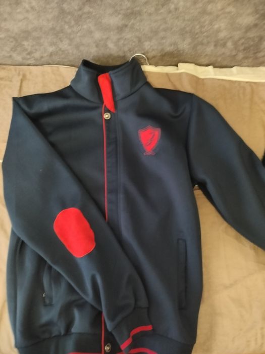 Продам спортивный костюм