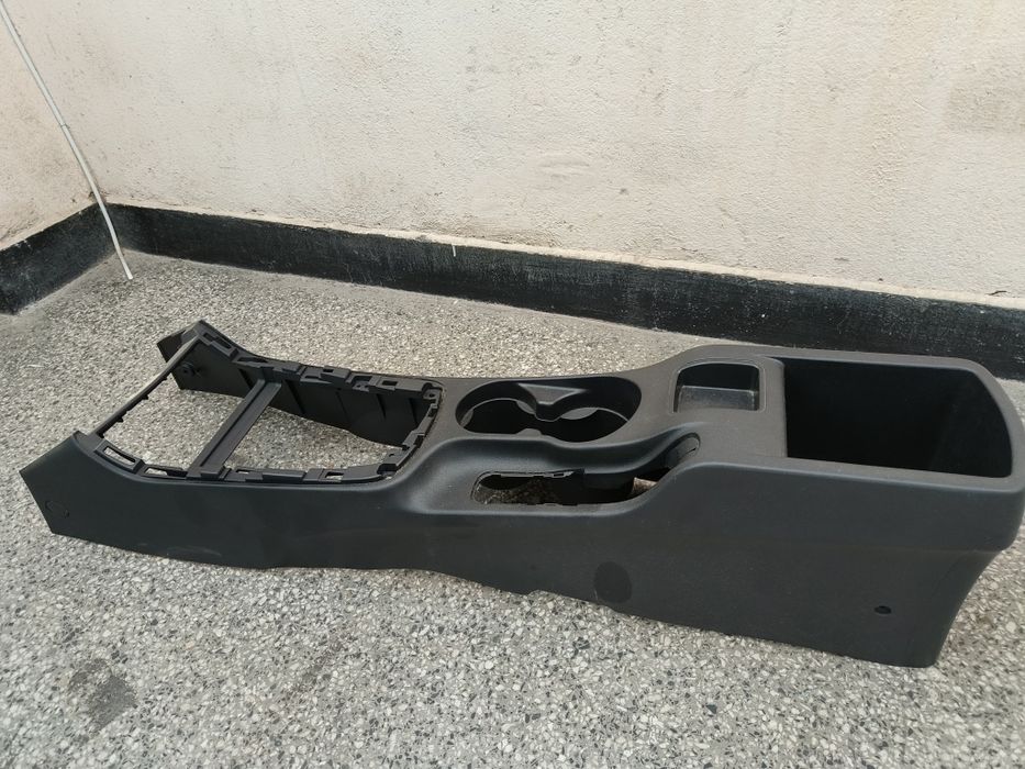 Подлакътник/Централна конзола за Hyundai i30 mk1