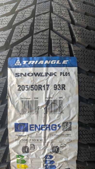 205/50R17 Triangle PL01