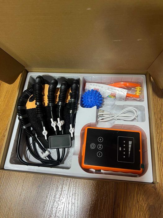 Робот-перчатка для реабилитации рук