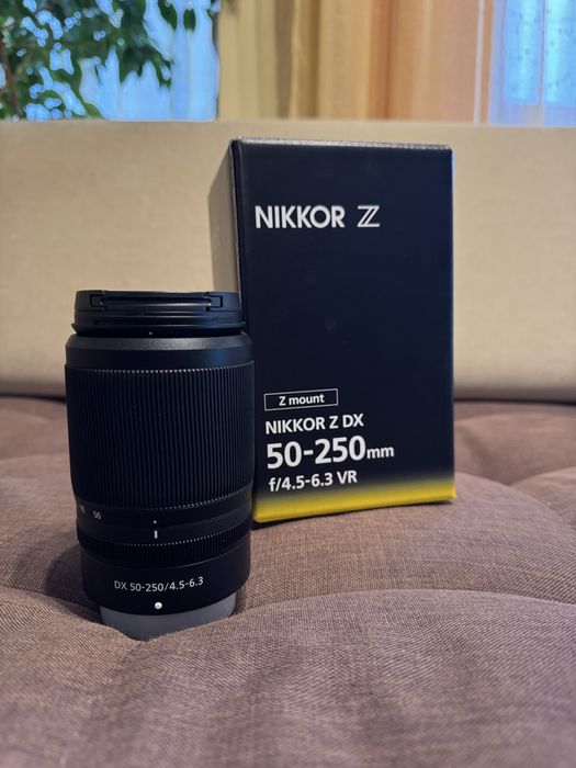 Продавам обектив Nikon Nikkor Z DX 50-250