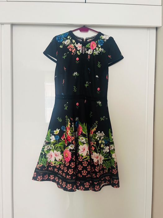 Официални рокли Ted Baker